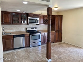 948 Alma School Rd #102, Mesa, AZ 85210