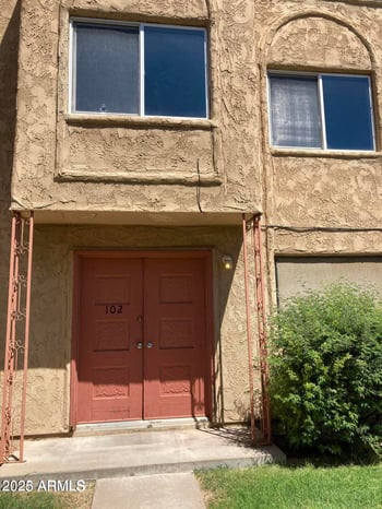 948 Alma School Rd #102, Mesa, AZ 85210