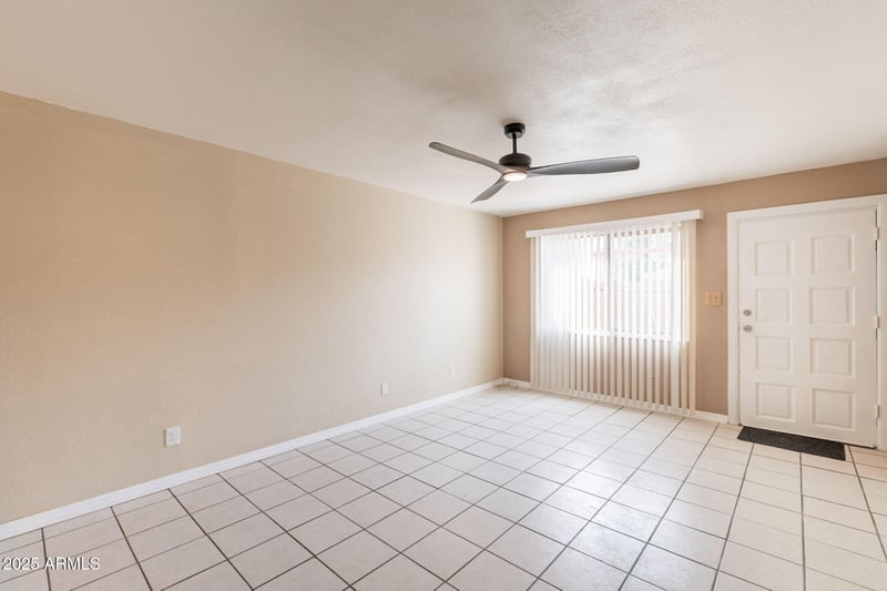 948 Alma School Rd #118, Mesa, AZ 85210