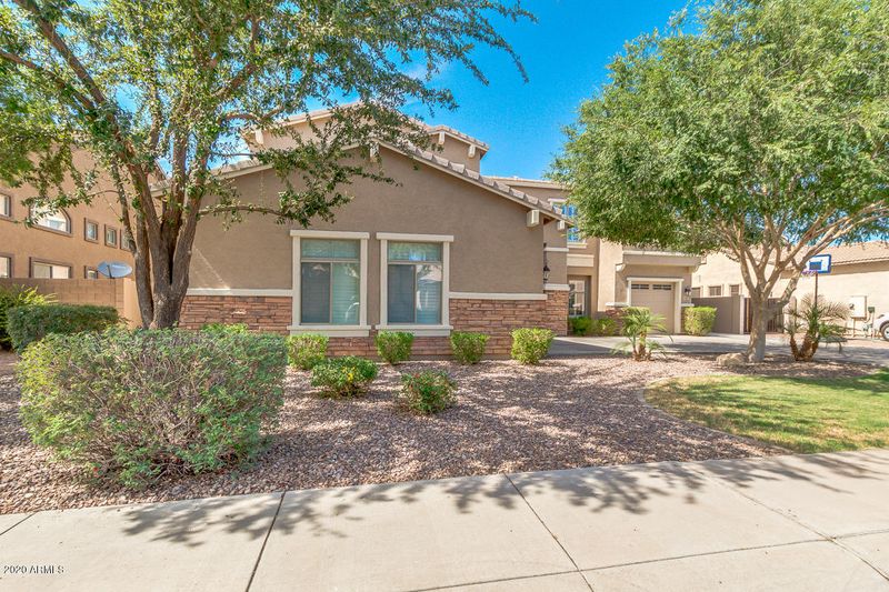 948 E Julian Dr, Gilbert, AZ 85295