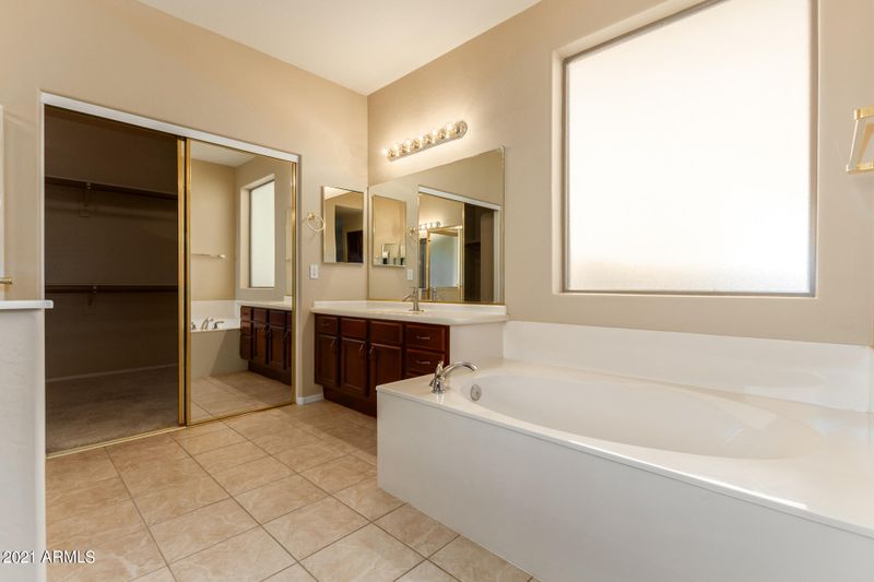 948 E Scorpio Pl, Chandler, AZ 85249