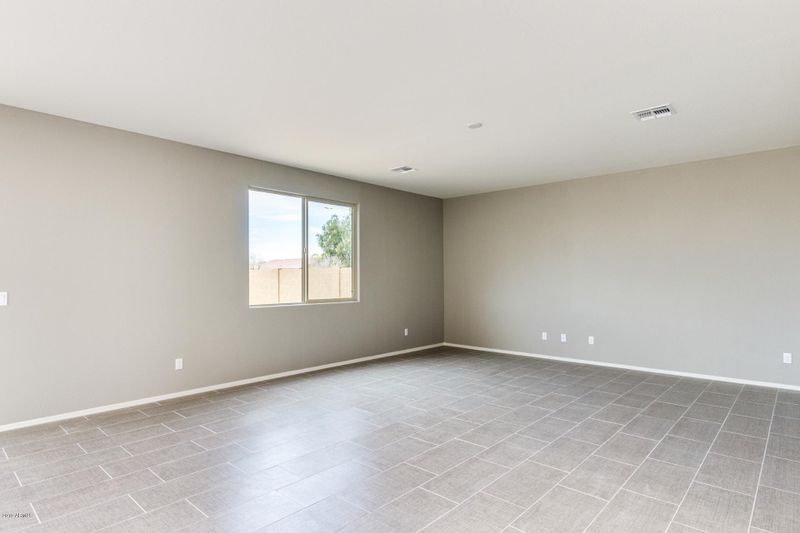 948 S 176th Ave, Goodyear, AZ 85338