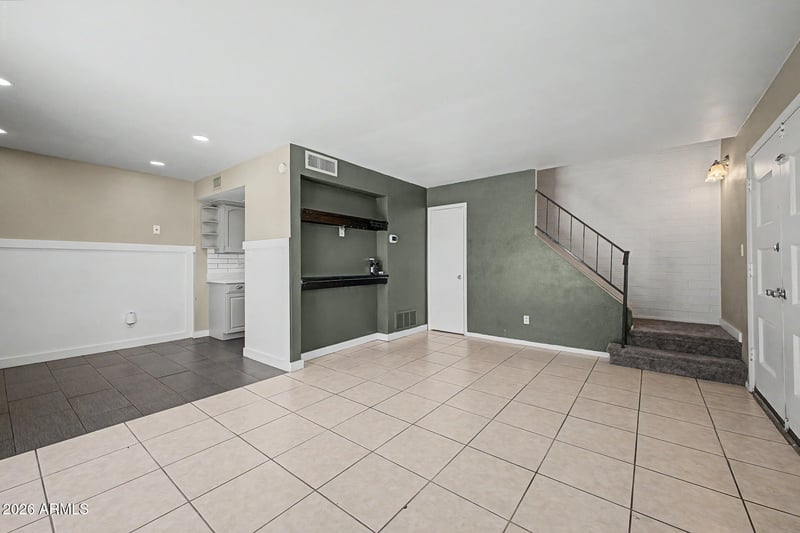 948 Alma School Rd #128, Mesa, AZ 85210