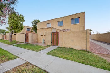 948 S Alma School Rd #13, Mesa, AZ 85210