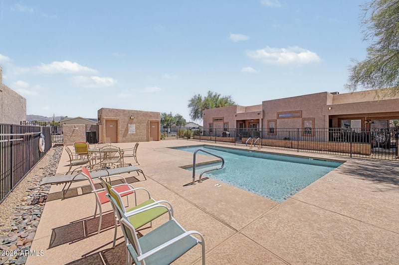 948 S Lawther Dr, Apache Junction, AZ 85120