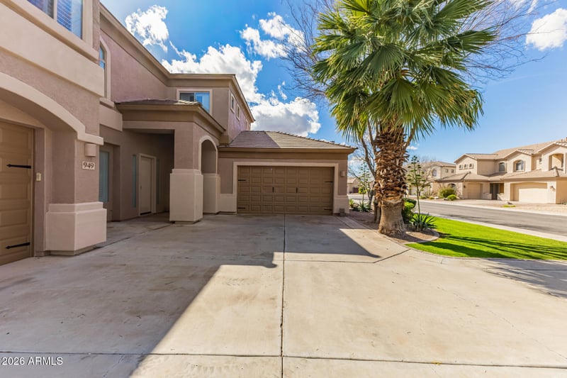 949 Benrich Dr, Gilbert, AZ 85295