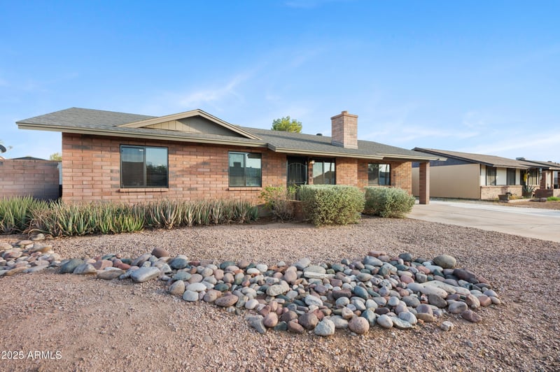 949 Hackamore St, Mesa, AZ 85201