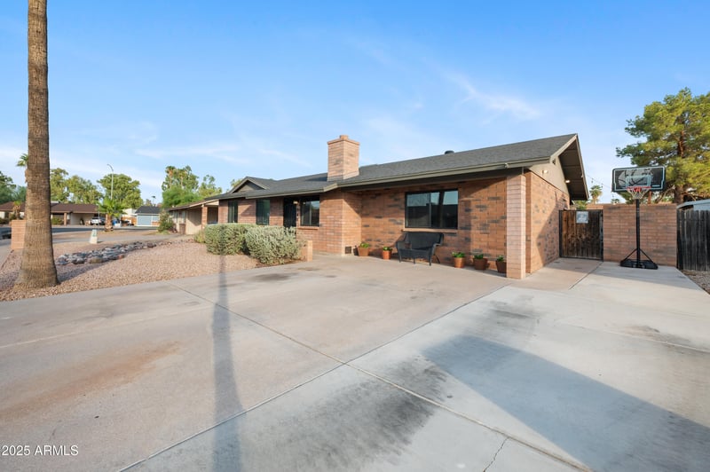 949 Hackamore St, Mesa, AZ 85201