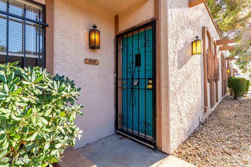 949 Revere St, Mesa, AZ 85201