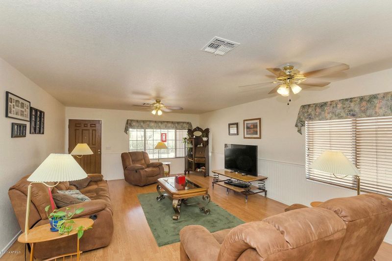 949 W 15th Ave, Apache Junction, AZ 85120