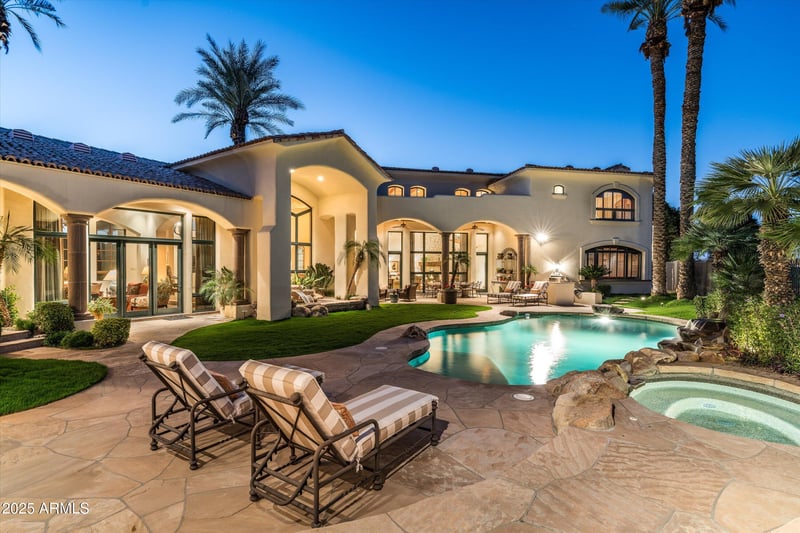 9497 55th St, Paradise Valley, AZ 85253