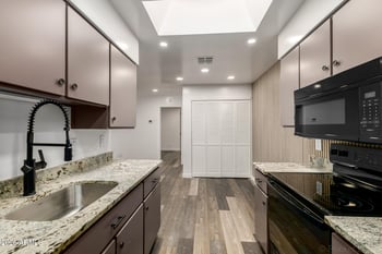 95 Cooper Rd #50, Chandler, AZ 85225