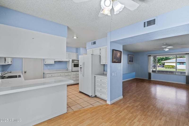 9502 Shasta Dr, Sun City, AZ 85351