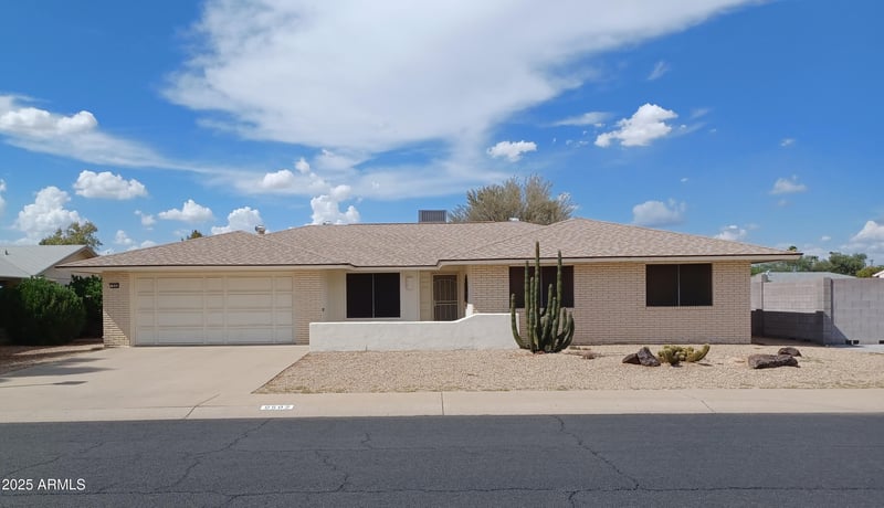9502 W Pineridge Dr, Sun City, AZ 85351
