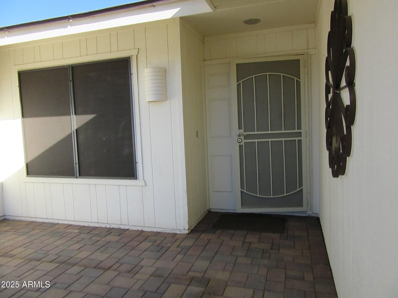 9502 W Pineridge Dr, Sun City, AZ 85351