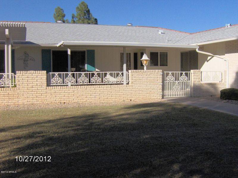 9504 W Sandstone Dr, Sun City, AZ 85351