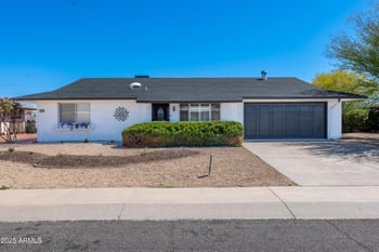 9507 Granada Dr, Sun City, AZ 85373