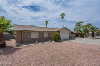9509 Echo Ln, Peoria, AZ 85345