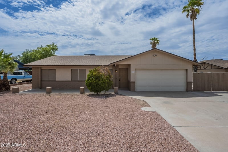 9509 Echo Ln, Peoria, AZ 85345