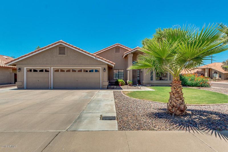 951 E Divot Dr, Tempe, AZ 85283