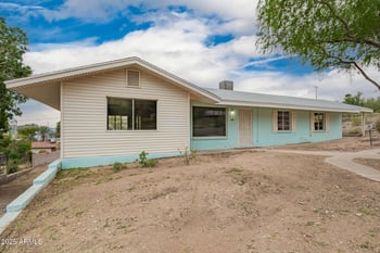 951 Sahuaro Dr, Phoenix, AZ 85029