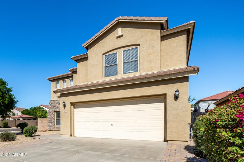 9510 Hazelwood St, Phoenix, AZ 85037