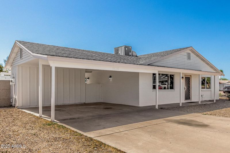 9510 N 43rd Dr, Glendale, AZ 85302