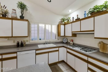 9510 Sunridge Dr, Sun Lakes, AZ 85248