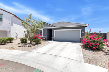 9511 Agora Ln, Tolleson, AZ 85353
