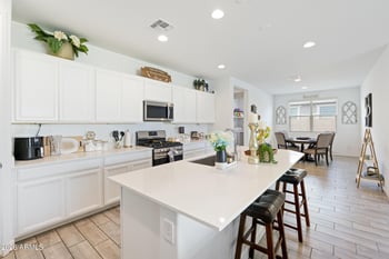 9512 W Turney Ave, Phoenix, AZ 85037