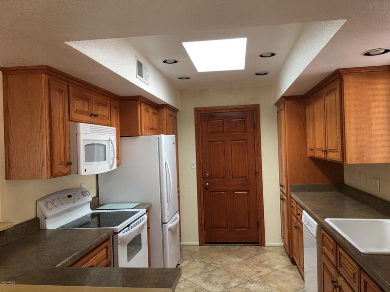 9513 E Fairway Blvd, Sun Lakes, AZ 85248
