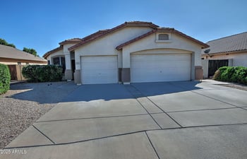 9513 Olla Cir, Mesa, AZ 85212