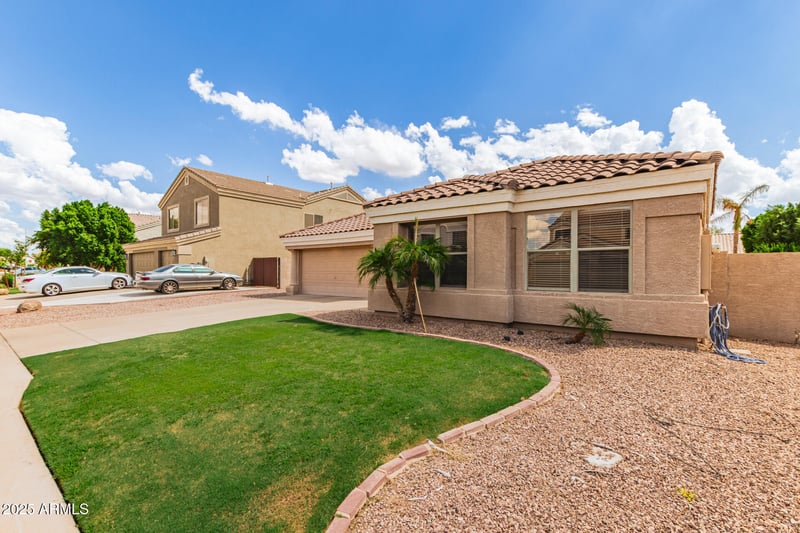 9515 Lompoc Ave, Mesa, AZ 85209