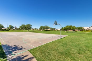 9515 Lompoc Ave, Mesa, AZ 85209