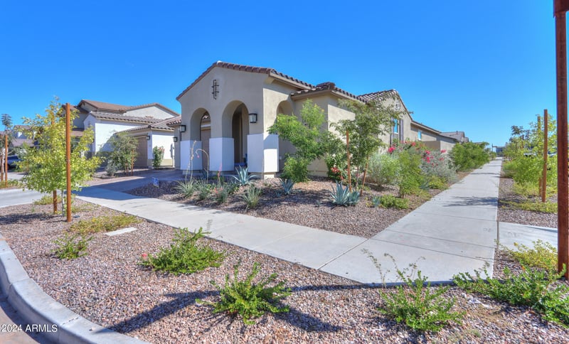 9515 Rainbow Ave, Mesa, AZ 85212