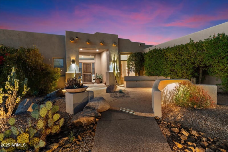 9516 Monument Dr, Scottsdale, AZ 85262