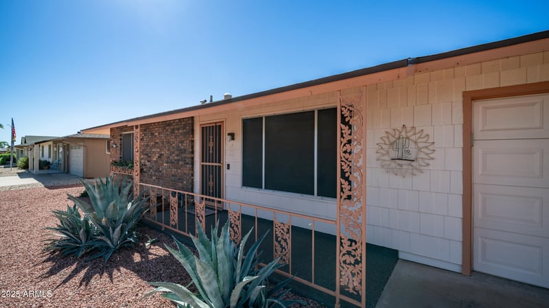 9517 Appaloosa Dr, Sun City, AZ 85373