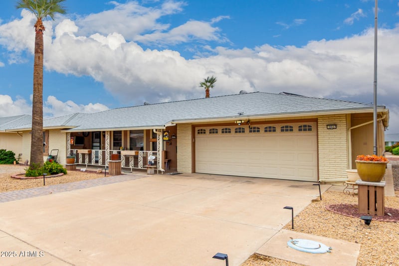 9517 Indian Hills Dr, Sun City, AZ 85351