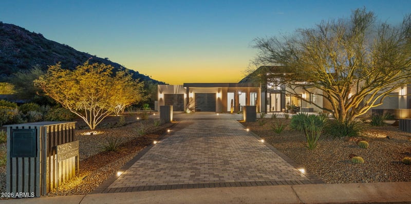 9518 N 46th St, Phoenix, AZ 85028