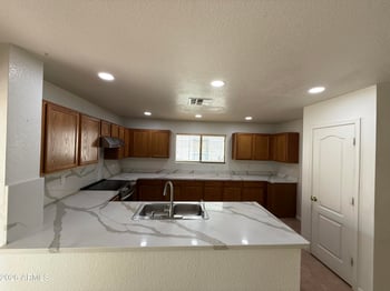 9518 N 82nd Glen, Peoria, AZ 85345