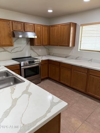 9518 N 82nd Glen, Peoria, AZ 85345