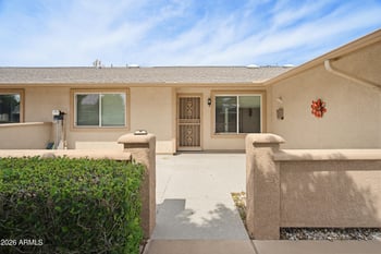 9518 Oak Ridge Dr, Sun City, AZ 85351