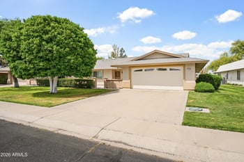 9518 Oak Ridge Dr, Sun City, AZ 85351