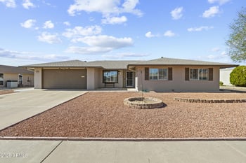 9518 Oakstone Dr, Sun City, AZ 85351