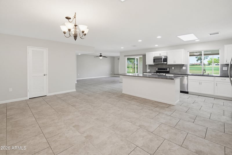 9518 Oak Ridge Dr, Sun City, AZ 85351