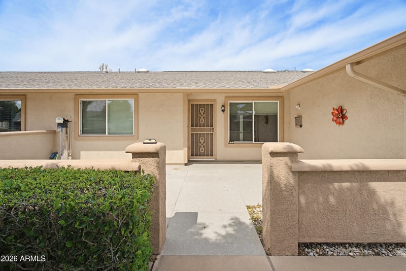 9518 Oak Ridge Dr, Sun City, AZ 85351