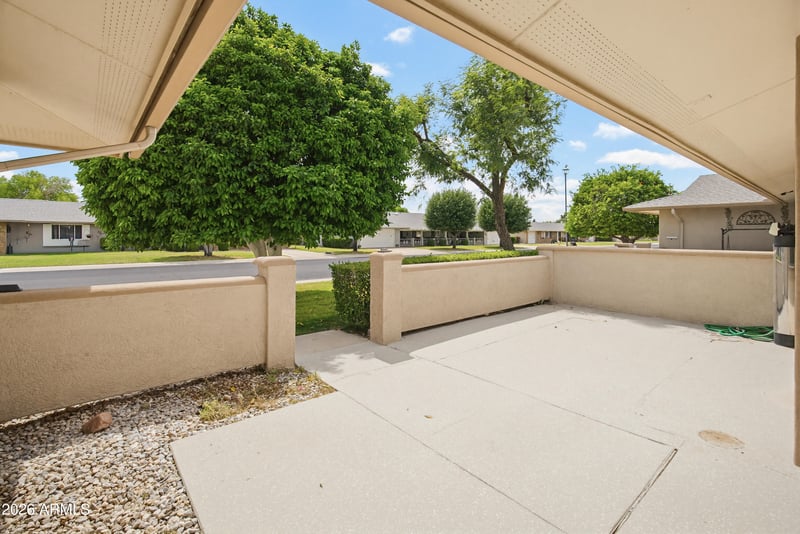9518 Oak Ridge Dr, Sun City, AZ 85351