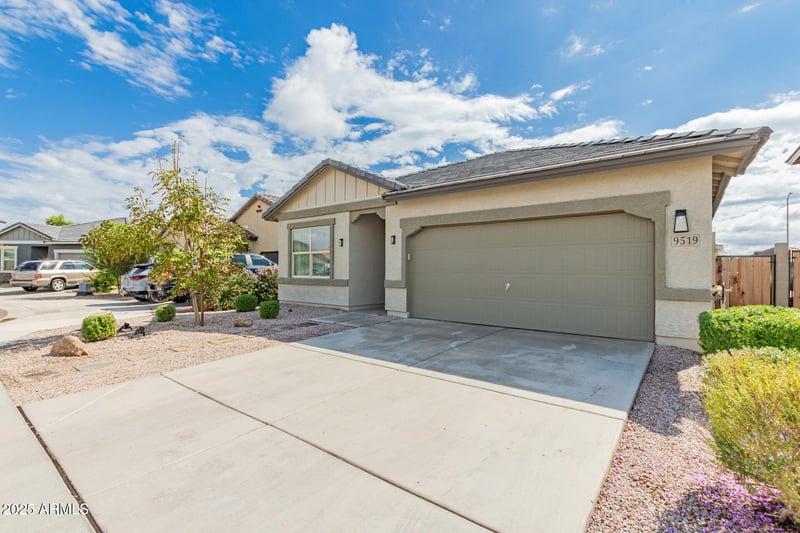 9519 Agora Ln, Tolleson, AZ 85353