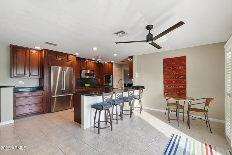 9519 W Country Club Dr, Sun City, AZ 85373