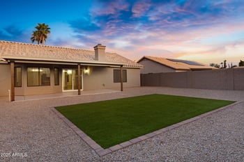 952 Canal Dr, Gilbert, AZ 85296